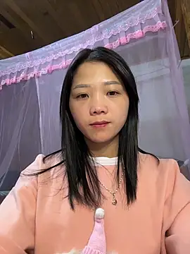 Thaocutee live sex cam