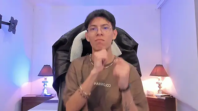 alexandersawyer live sex cam