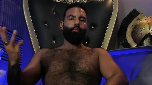 BeardAndrew live sex cam