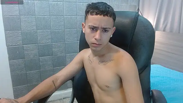 Xavii18 live sex cam