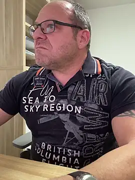 coupleLatinaLovers live sex cam