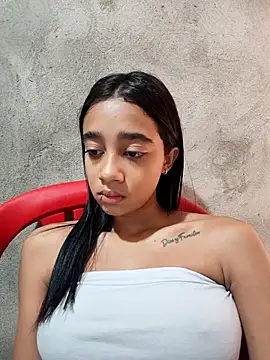 Zoe_Sweett18 live sex cam