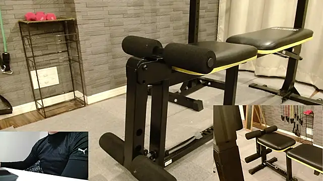 Stretch-man live sex cam