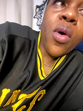 Boneca25 live sex cam