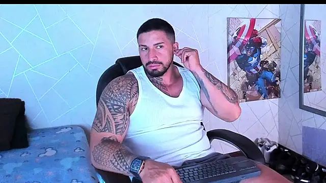 Cristian_Walker live sex cam