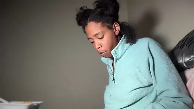 Cum2Charm live sex cam