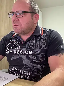 coupleLatinaLovers live sex cam