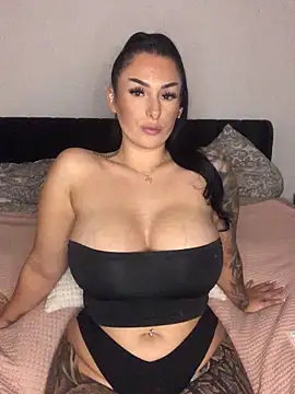 Mia-Bremer live sex cam