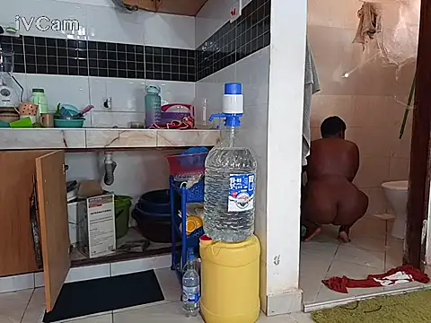 Horny_wifey254 live sex cam