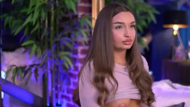 MillaSerene live sex cam