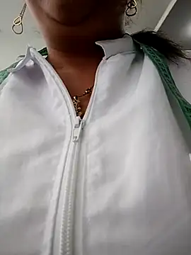 Mia-Glow live sex cam