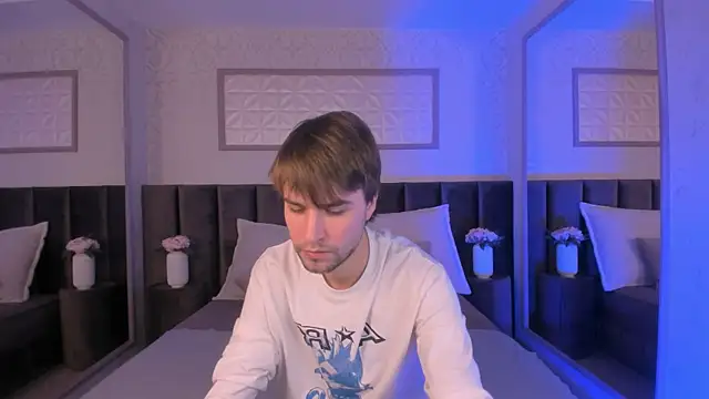 JonnahHell live sex cam