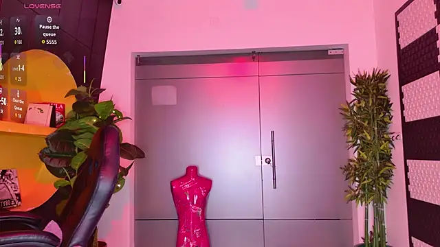 MalaikaBrown live sex cam