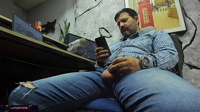 Maxi_thebig_daddy live sex cam