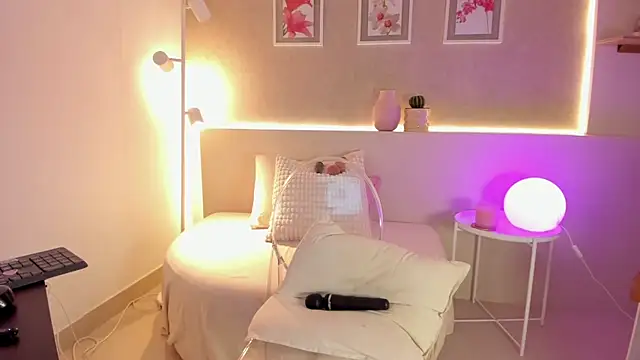 roxannegomez live sex cam