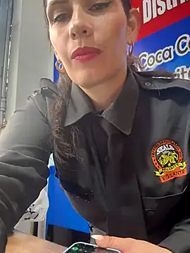 Alysson-- live sex cam