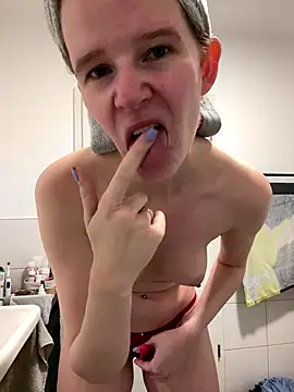 Bikergirl_97 live sex cam