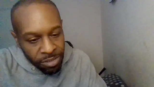 CuzzyB69 live sex cam