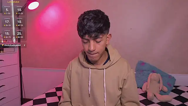 teobrowny live sex cam