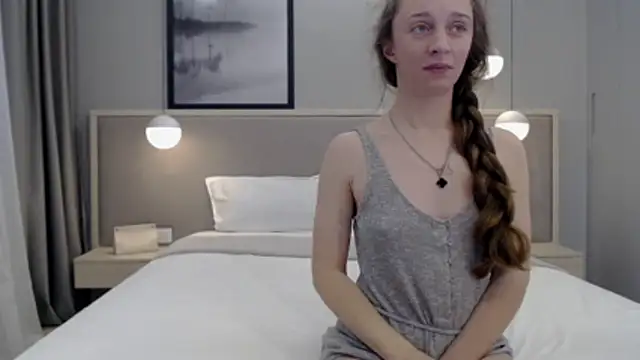 ShySchoolGirl live sex cam