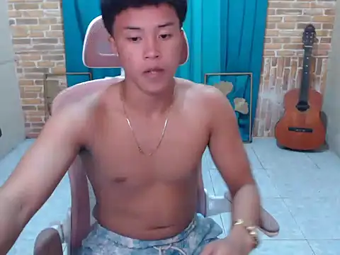 ur_naughtyboy_patrick live sex cam