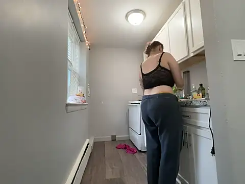 Snowbunnycake_131 live sex cam