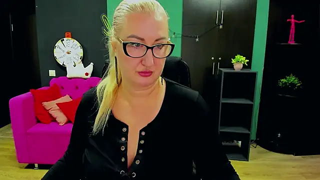 ChristyBrooks live sex cam