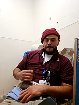 gardy8585 live sex cam