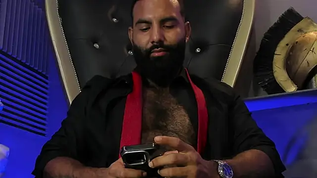 BeardAndrew live sex cam