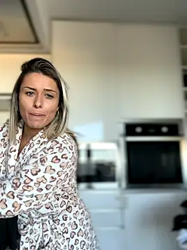 petrouchkaaa_ live sex cam