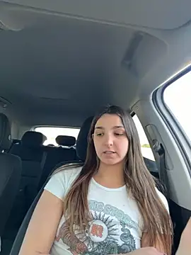 DoriDeluxe66 live sex cam