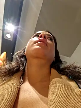 LydiaMaus96 live sex cam