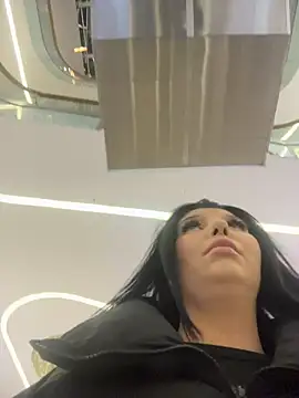 Tisha_Busty live sex cam