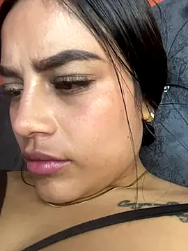 Emily_sharlot live sex cam