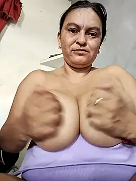 Horny-Mommy-Dirty live sex cam