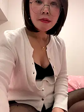 xiaoling2358 live sex cam