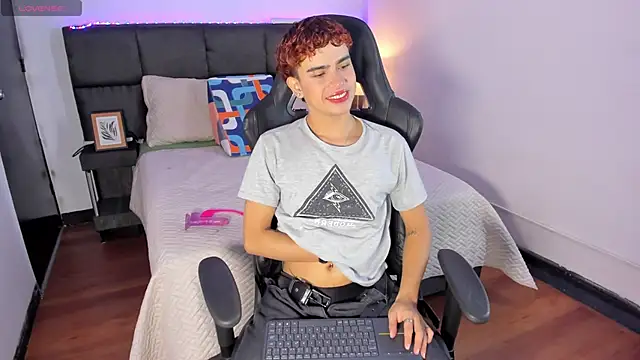 Aiiden_15 live sex cam