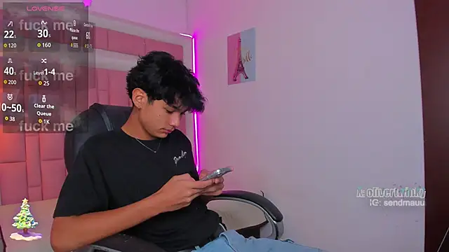 OliverTwinky live sex cam