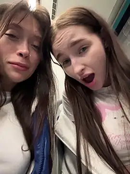 SnappyHappy live sex cam