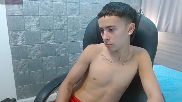 Xavii18 live sex cam