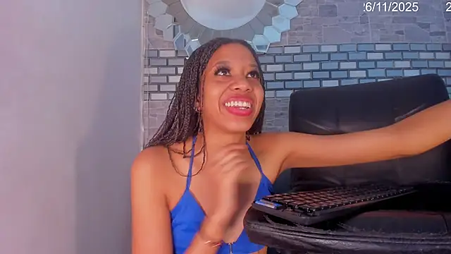 MystiqueTs live sex cam