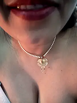 Taniya-2025 live sex cam