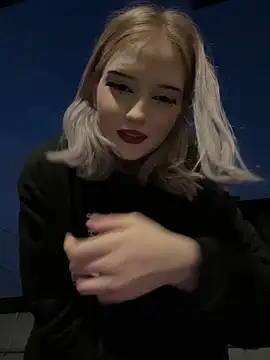 YunnaTyan live sex cam