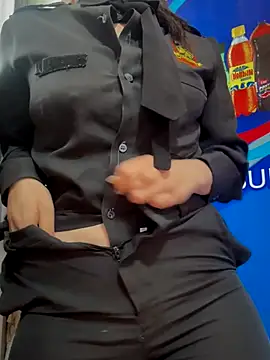 Alysson-- live sex cam