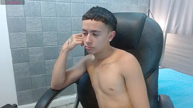 Xavii18 live sex cam