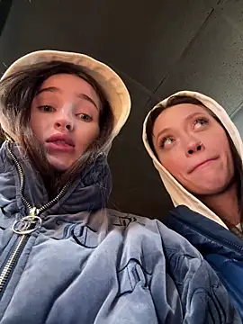 SnappyHappy live sex cam