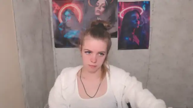 AliceFlirtt_ live sex cam