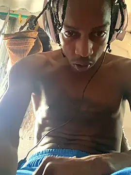 Larry-n-clouds live sex cam