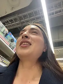 Holly_Play live sex cam