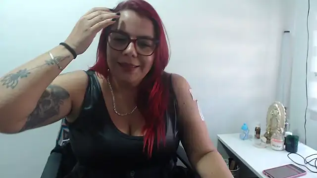 Rebecagiraut live sex cam